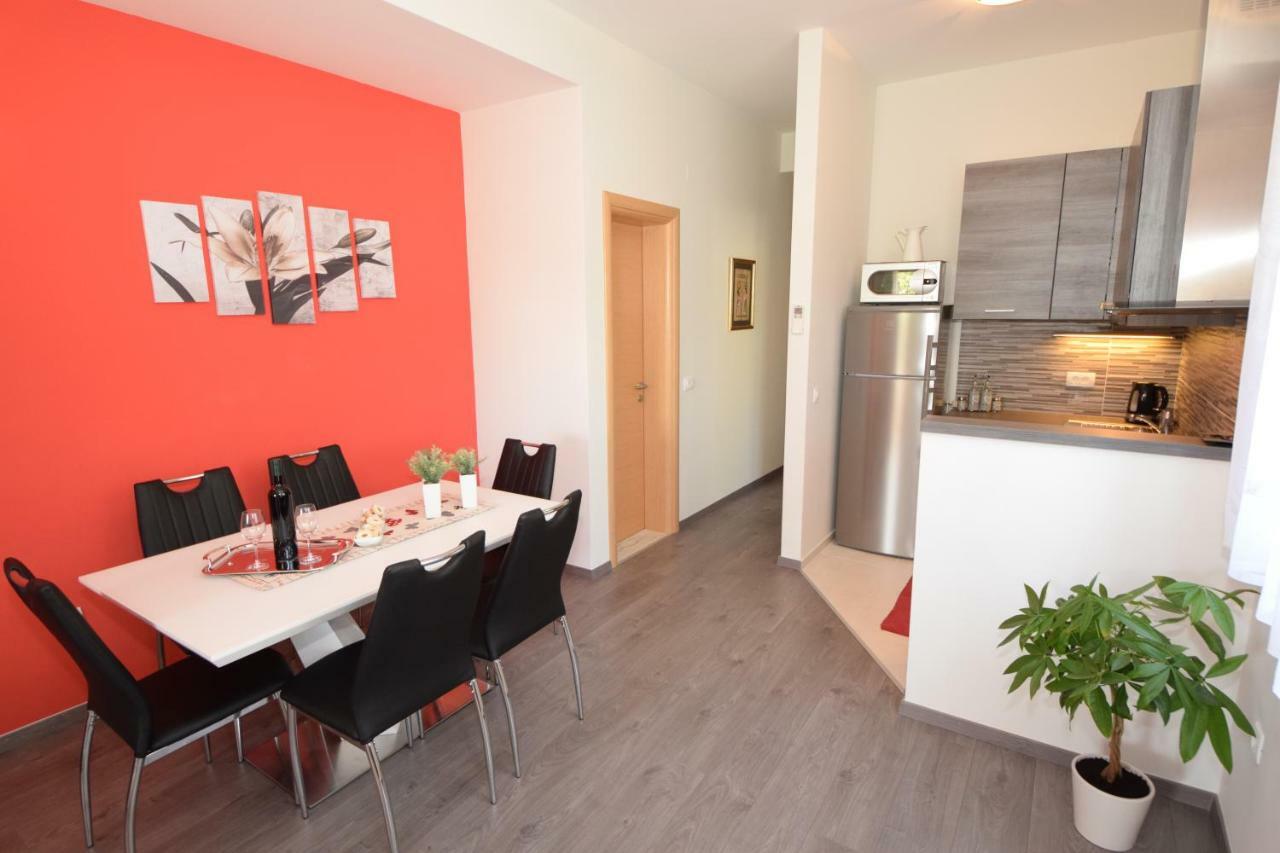 Apartmani Dora I Kati Orebić Exteriör bild